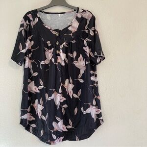 Beautiful short sleeve top